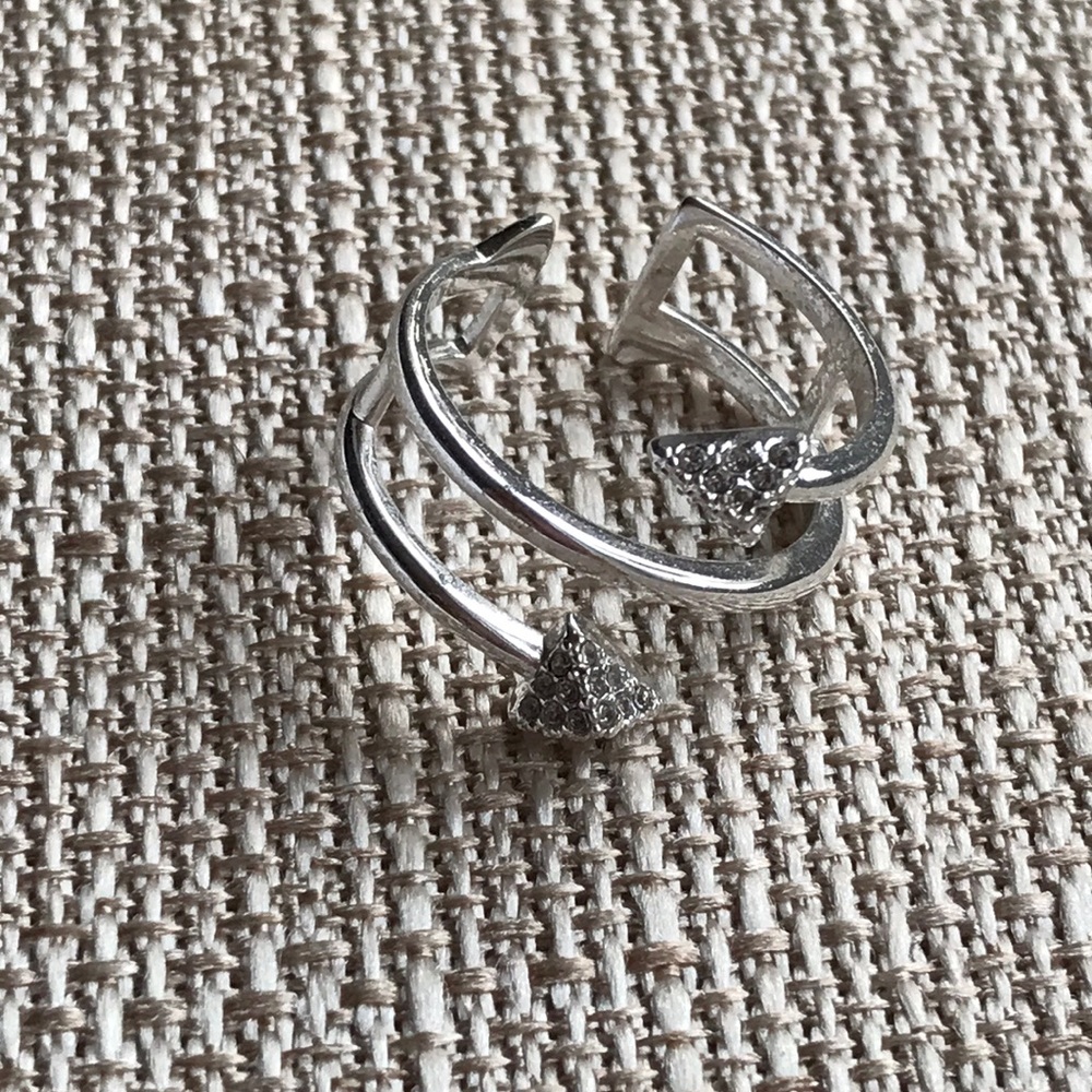 Stella & Dot arrow ring silver
